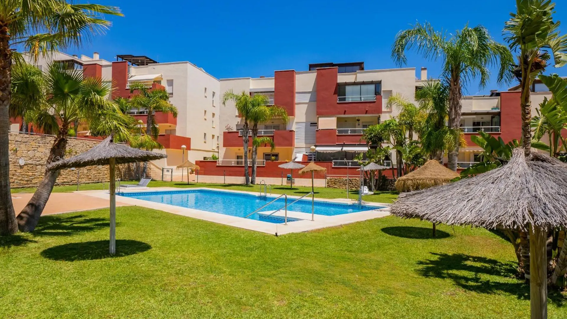 Apartamento Cubo'S Benalvistas Urban Love & 2 Free Parking Benalmádena 0*,  España