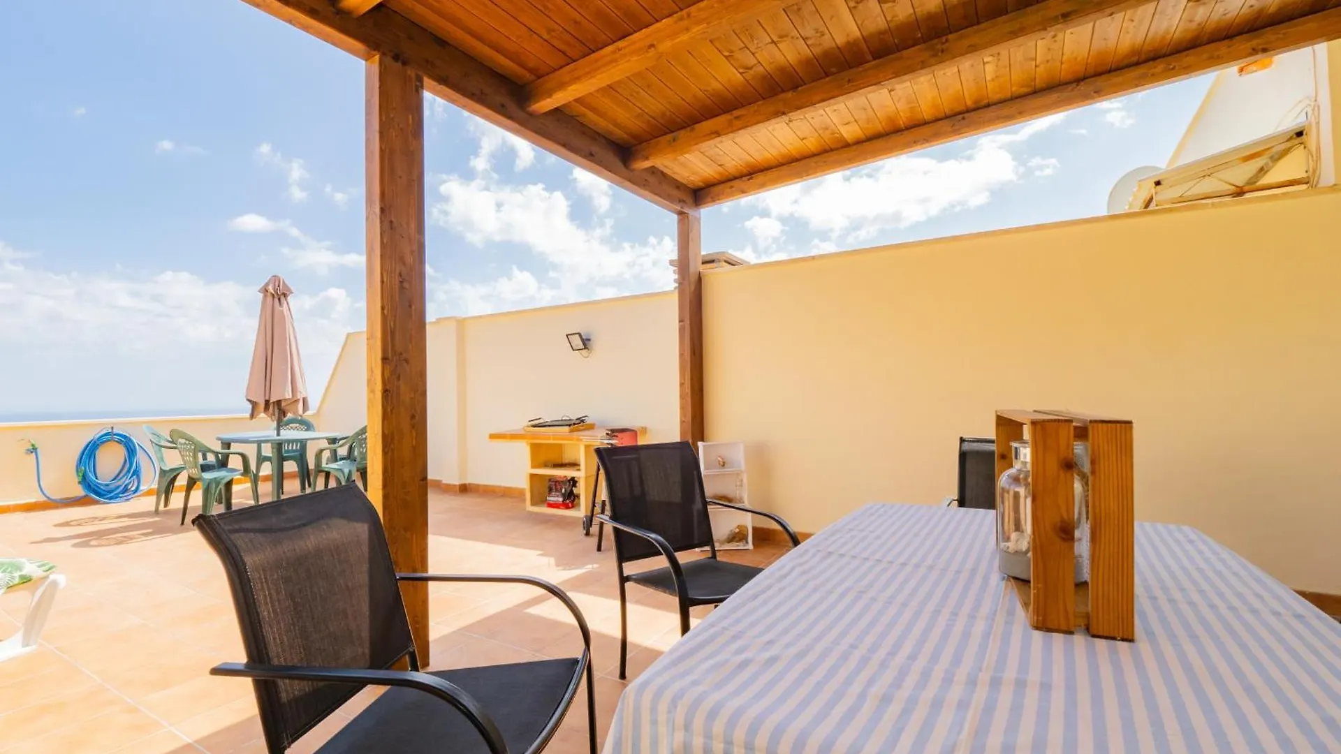 شقة Cubo'S Benalvistas Urban Love & 2 Free Parking بينالماذينا
